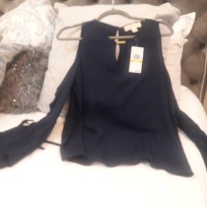 Michael kors cold sleeve top